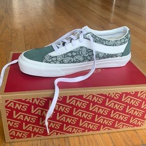 Women’s Green Paisley Vans Size 7.5